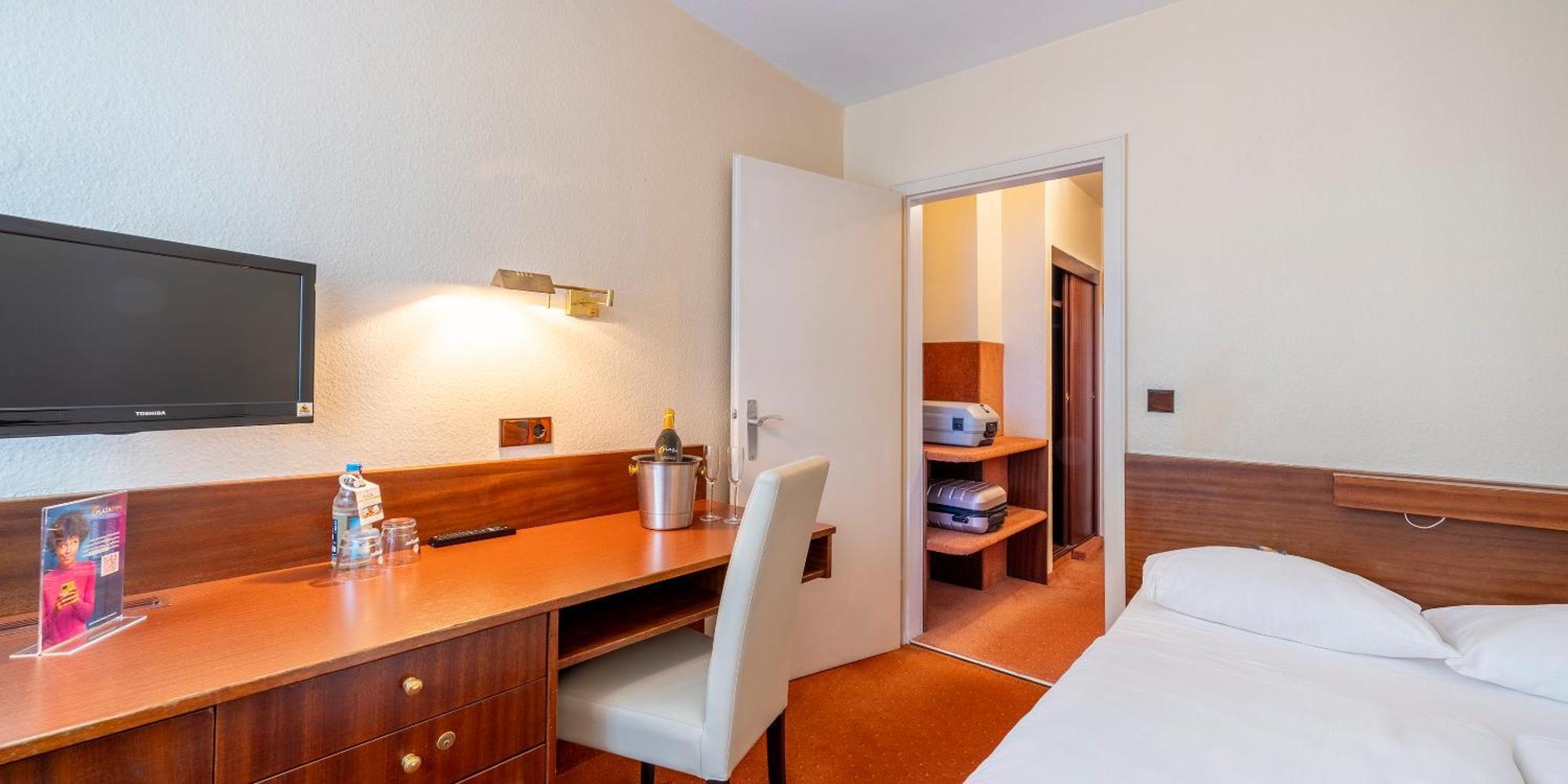 Plaza Inn Rieker Stuttgart Hauptbahnhof Dış mekan fotoğraf